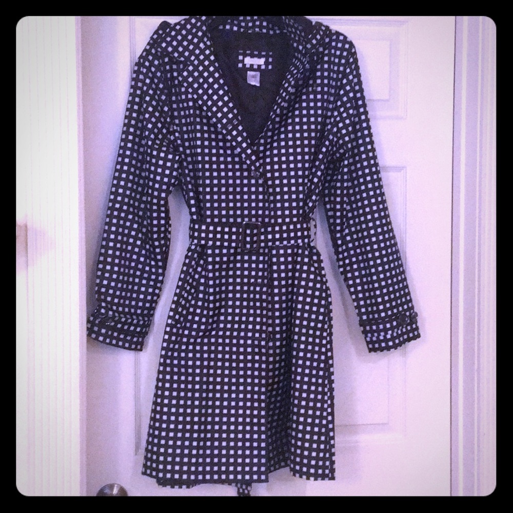Black/white patttern trench raincoat